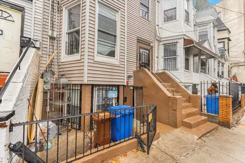 Exterior - 1047 Trinity Ave, New York, NY 10456 photo 3 of 3