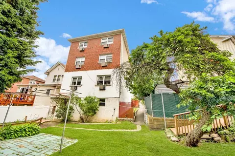 1455 Kennellworth Pl, New York, NY 10465