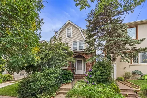16608 Cryders Ln, New York, NY 11357