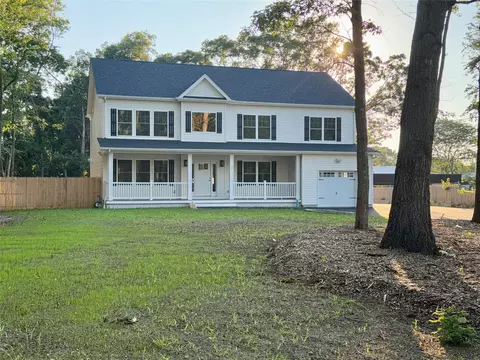 78 Horseblock Rd, Centereach, NY 11720
