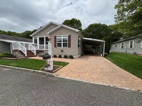 1661 Old Country Rd #540, Riverhead, NY 11901