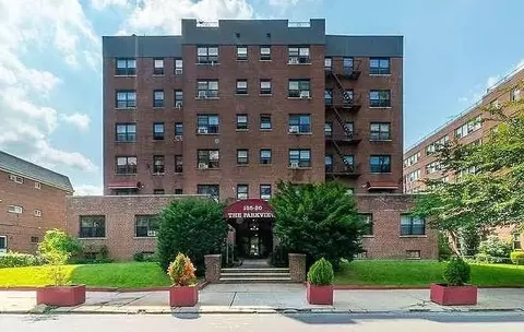 16520 Highland Ave #302, Jamaica, NY 11432