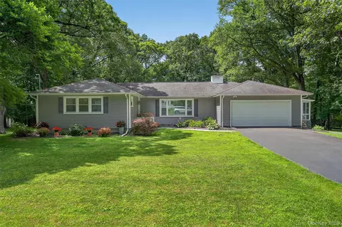 115 Dogwood Ln, Newburgh, NY 12550