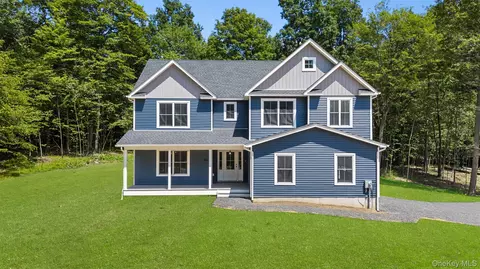264 Lybolt Rd, Wallkill, NY 10941