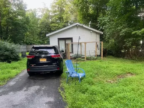 8 Rocky, Monroe, NY 10950