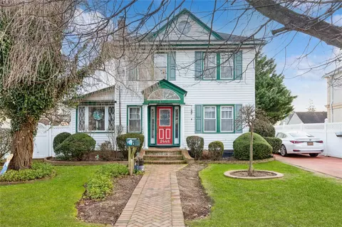 2448 Amherst St, East Meadow, NY 11554