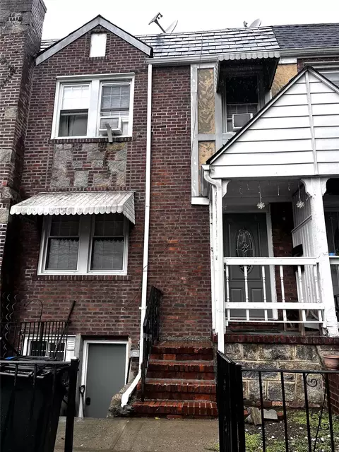 82-13 32nd Ave, New York, NY 11370