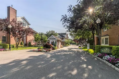 1 Portico Ct #200, North Hempstead, NY 11021