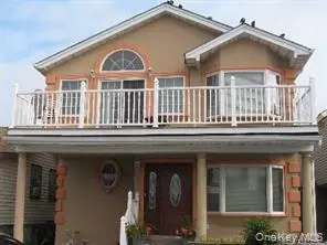 84 Nebraska St, Long Beach, NY 11561