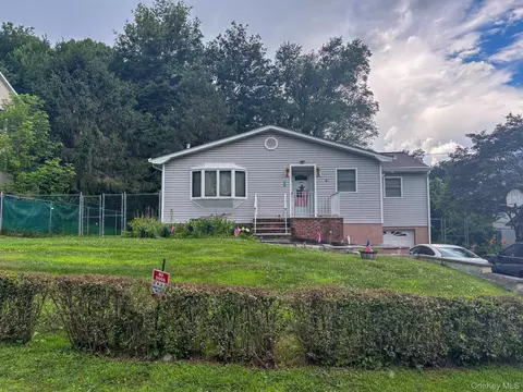 77 Duelk Ave, Monroe, NY 10950