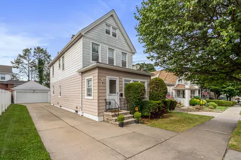 14707 15th Ave, New York, NY 11357