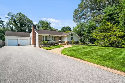 506 Kime Ave, West Islip, NY 11795
