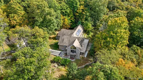 12 Wolf Ln, La Grange, NY 12569