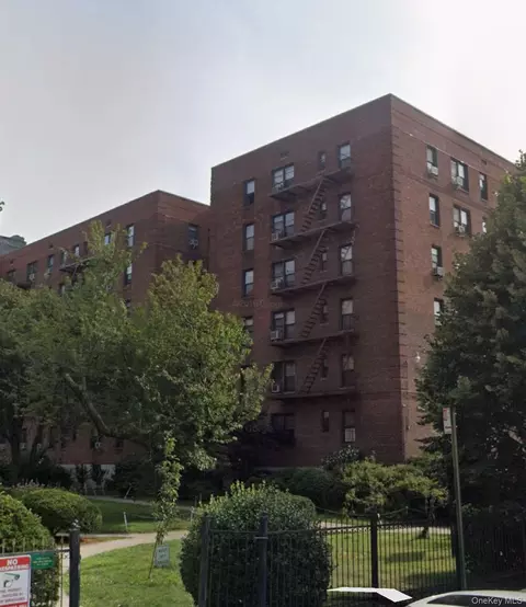 14450 38th Ave #B5, Flushing, NY 11354