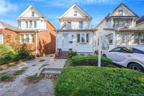 6915 Loubet, New York, NY 11375