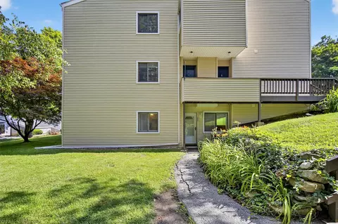 1001 Village Dr, Southeast, NY 10509