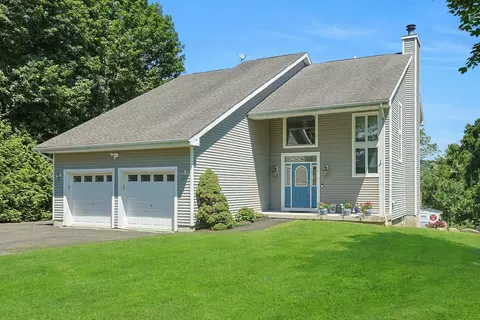 197 Massachusetts Ave, Clarkstown, NY 10920