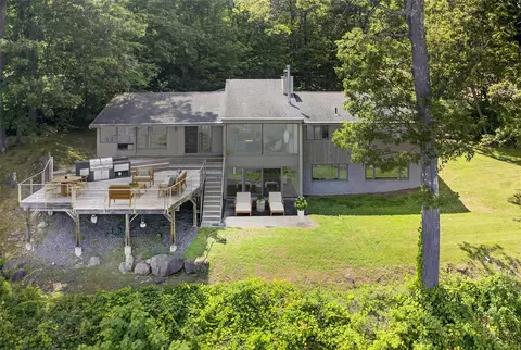 110 Bellevue Rd, Lloyd, NY 12528