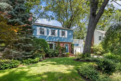 77 Nancy Blvd, Merrick, NY 11566