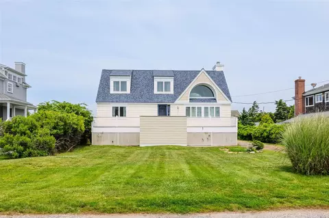 10 Bayview Rd, Remsenburg, NY 11960