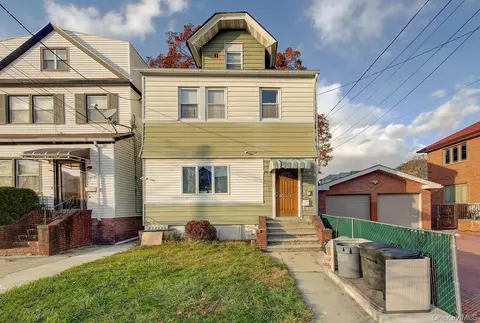 149-63 Ash Ave, Flushing, NY 11355