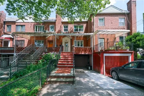 2129 E 27th St, Brooklyn, NY 11229