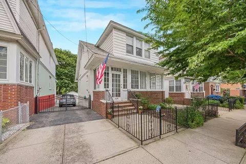 4374 Katonah Ave, New York, NY 10470