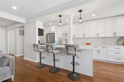 855 E Broadway #3D, Long Beach, NY 11561