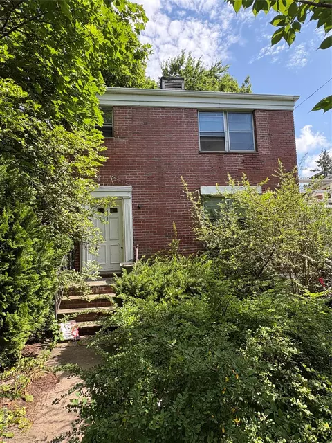 425 W 256th St, New York, NY 10471