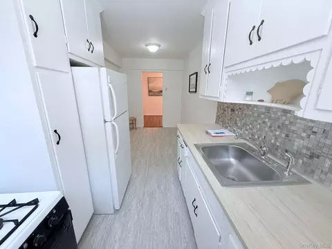 83-20 98 St #1H, New York, NY 11421