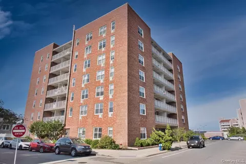 855 E Broadway #2D1, Long Beach, NY 11561