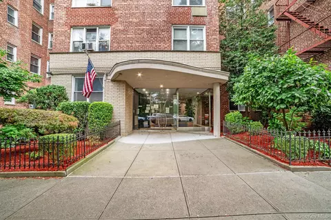 4295 Webster Ave #5J, New York, NY 10470