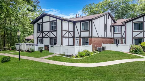 425 Birchwood Rd #425, Medford, NY 11763