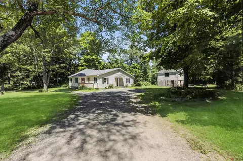 11 Tribune Ln, Milan, NY 12571
