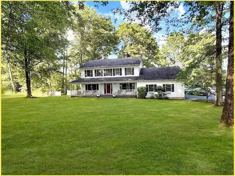 5 Roosa Rd, Shawangunk, NY 12589