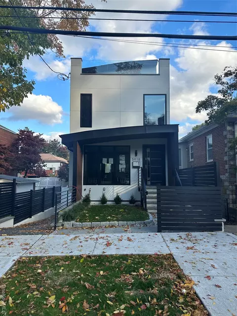 5918 Delafield Ave, New York, NY 10471