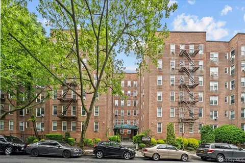 2107 Wallace Ave #4G, New York, NY 10462