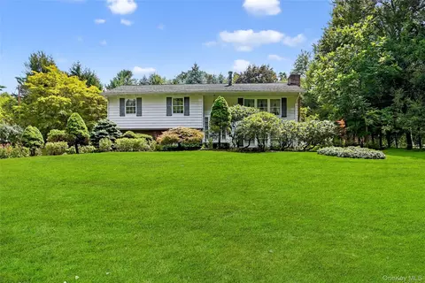 14 Arden Dr, Amawalk, NY 10501