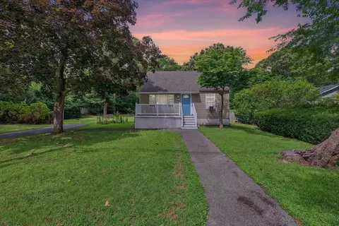 459 Wellwood Dr, Shirley, NY 11967