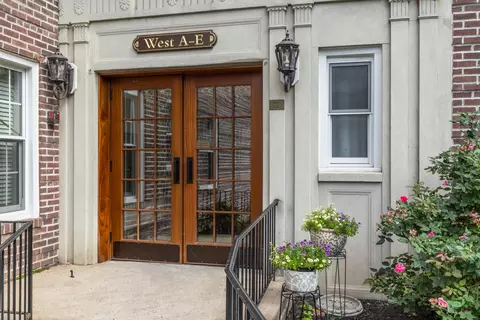 300 S Broadway #1C, Greenburgh, NY 10591
