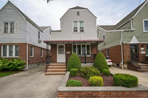 171-41 Courtney Ave, New York, NY 11358
