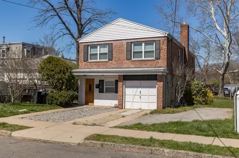 57 7th St, Pelham, NY 10803