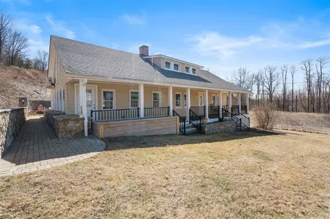 70 Barmore Rd, La Grange, NY 12540