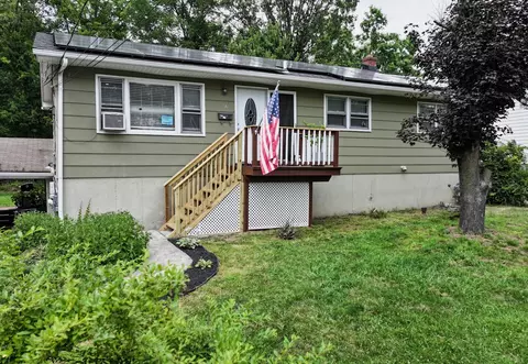 16-18 Claremont Ct, Middletown, NY 10940