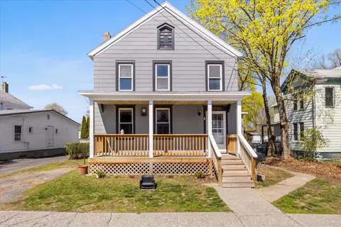 4 Lawrence Ave, Coxsackie, NY 12051