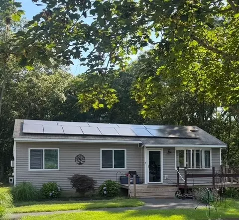 323 Doctors Path, Riverhead, NY 11901