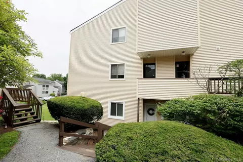 1203 Village Dr, Southeast, NY 10509