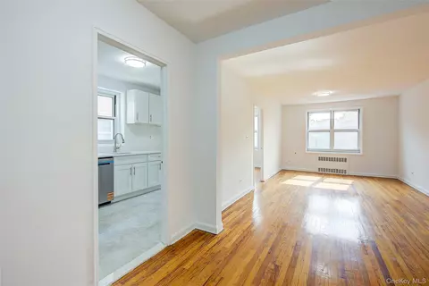 34-15 74 St #5K, New York, NY 11372