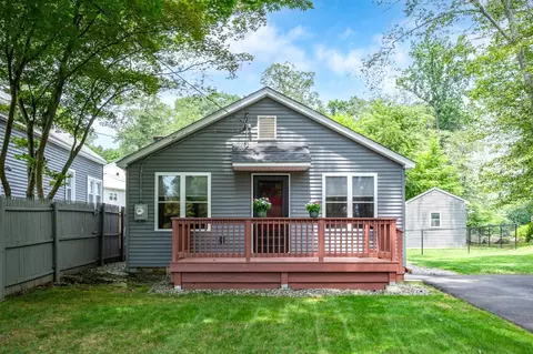 3 Preston Pl, Patterson, NY 12563