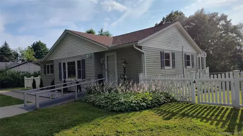 736 Blooming Grove Tpke, New Windsor, NY 12553